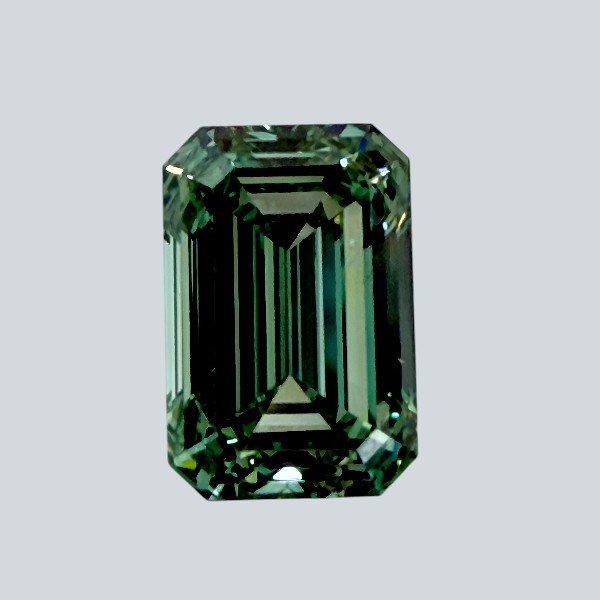 Diamante Verde de Laboratorio – Corte Esmeralda 1.72 carats (VVS2/EX)